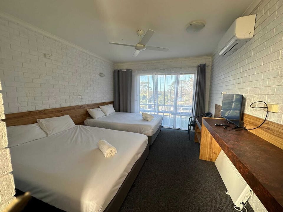 Small Family Room | 1 bedroom, blackout drapes, free WiFi, bed sheets