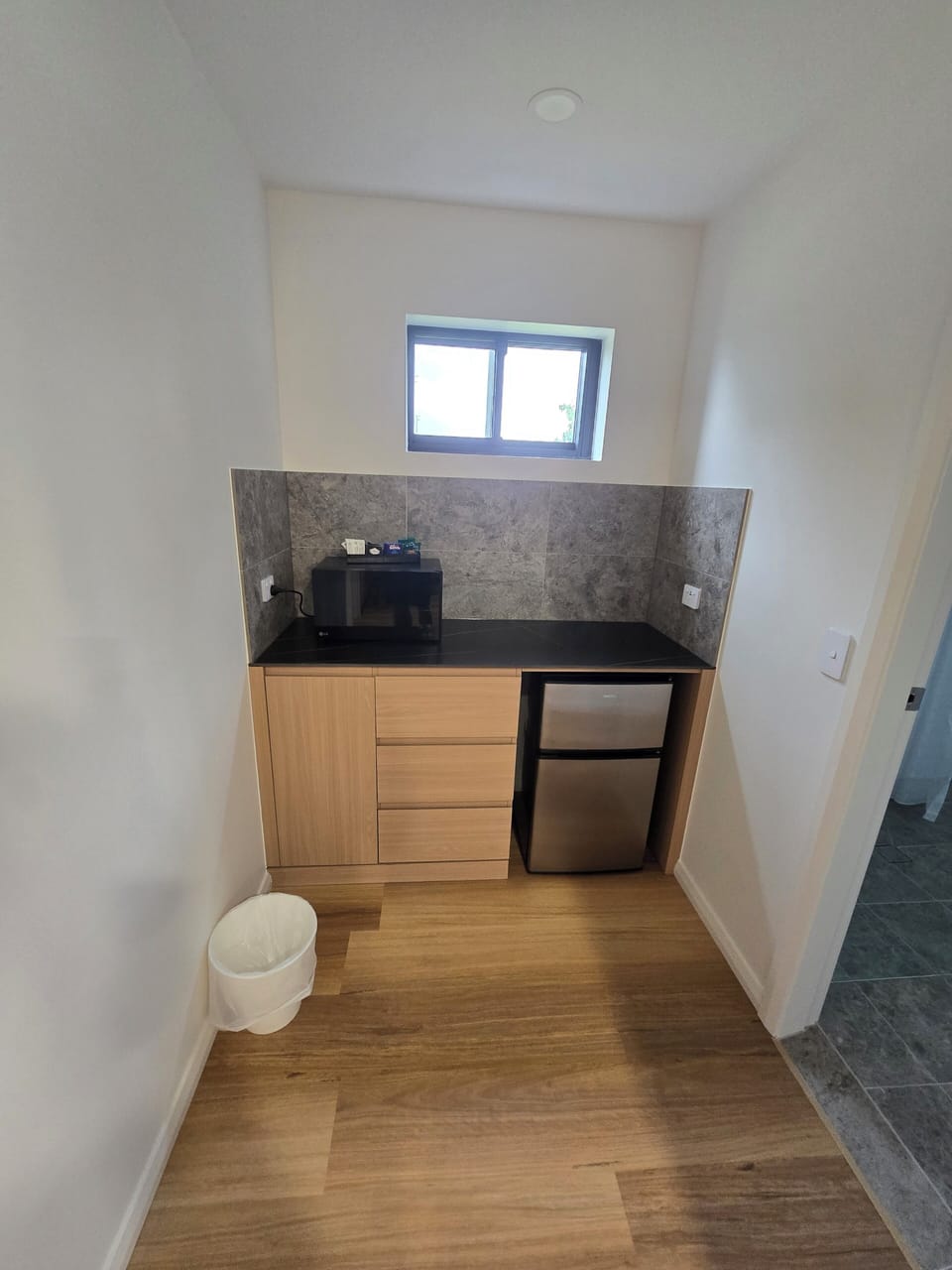Deluxe Suite, 2 Bedrooms, Non Smoking, Kitchenette (Unit) | Private kitchen | Coffee/tea maker, fridge, microwave, electric kettle