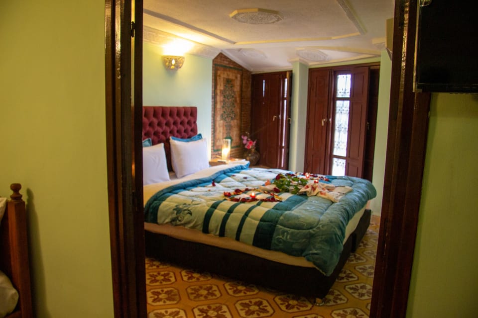 Desk, iron/ironing board (on request), WiFi (free), bed sheets