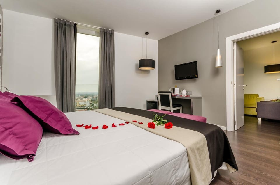 In-room safe, desk, laptop workspace, blackout drapes