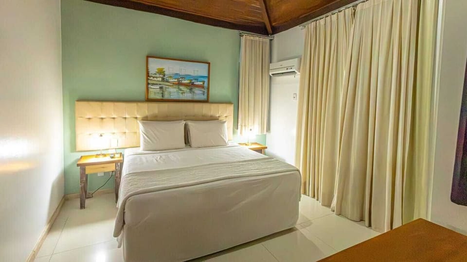 Conjugado Luxo (Família Luxo) | Minibar, in-room safe, desk, blackout drapes