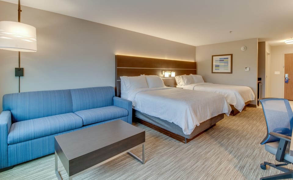 In-room safe, desk, blackout drapes, iron/ironing board