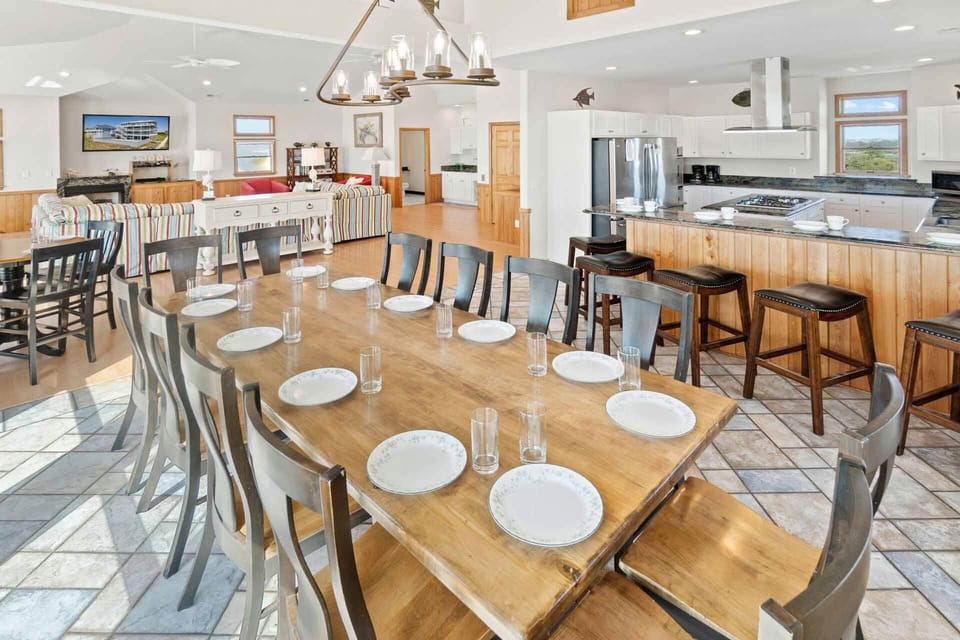 Surf-or-Sound-Realty-722-Rejuvenation-Dining-Area-1