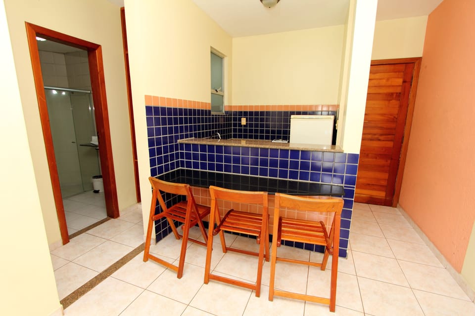 Standard Room | Private kitchenette | Full-size fridge, microwave, cookware/dishes/utensils