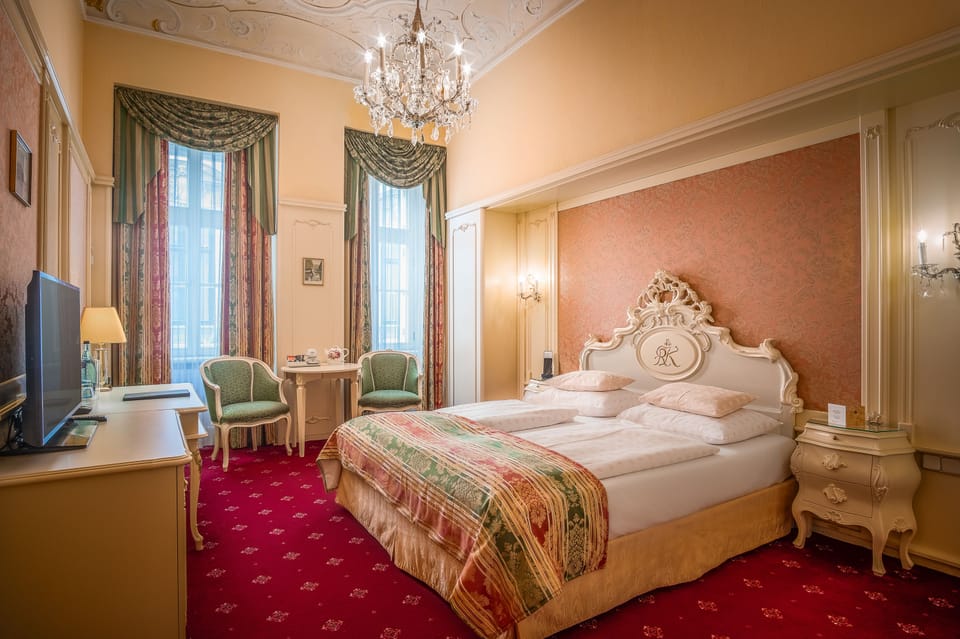 Deluxe Double Room | Minibar, in-room safe, desk, soundproofing
