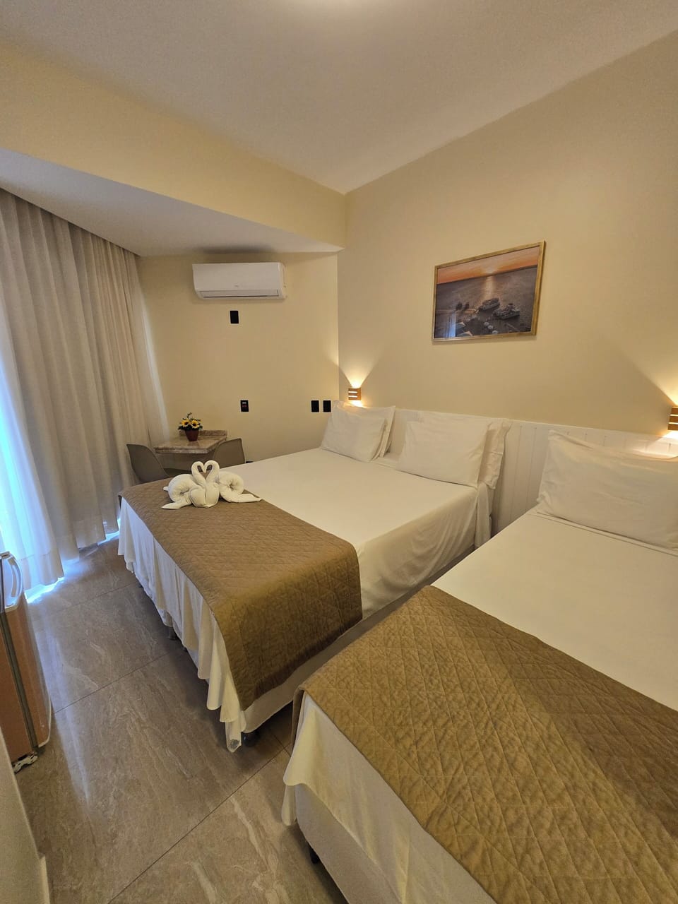 Triple Room | Minibar, desk, WiFi (free)