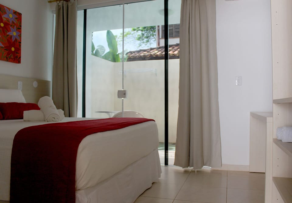 Flat - facing the road | Minibar, in-room safe, blackout drapes, WiFi (free)