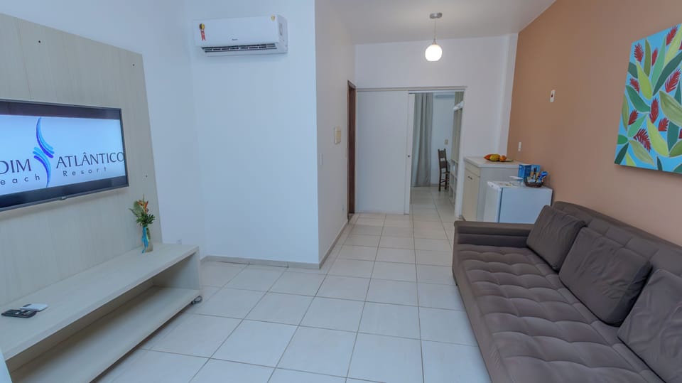 Flat - facing the road | Minibar, in-room safe, blackout drapes, WiFi (free)
