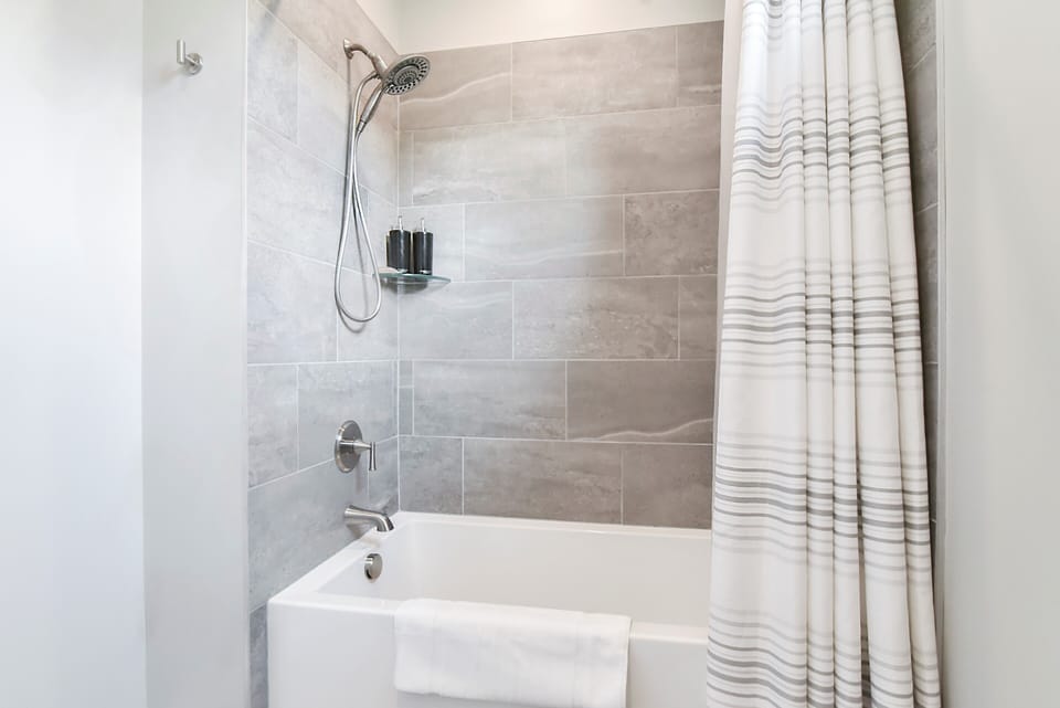 Nice tub and shower