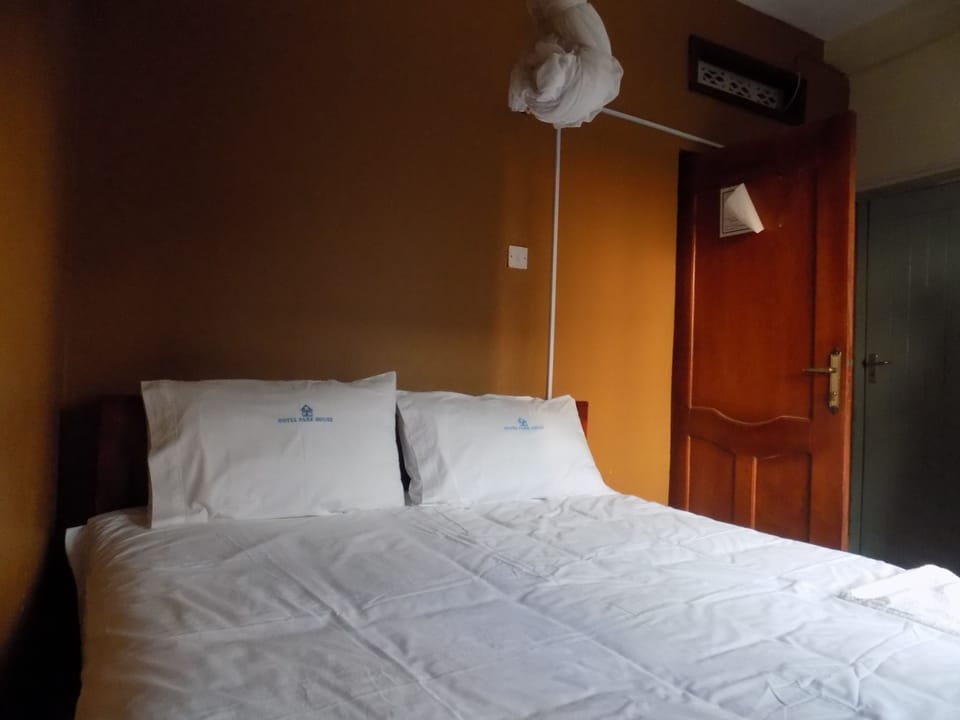 Double Room | Desk, blackout drapes, free WiFi, bed sheets