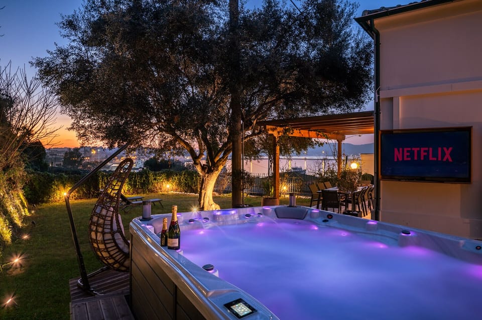 Myronis Villa Corfu Town
Jacuzzi 