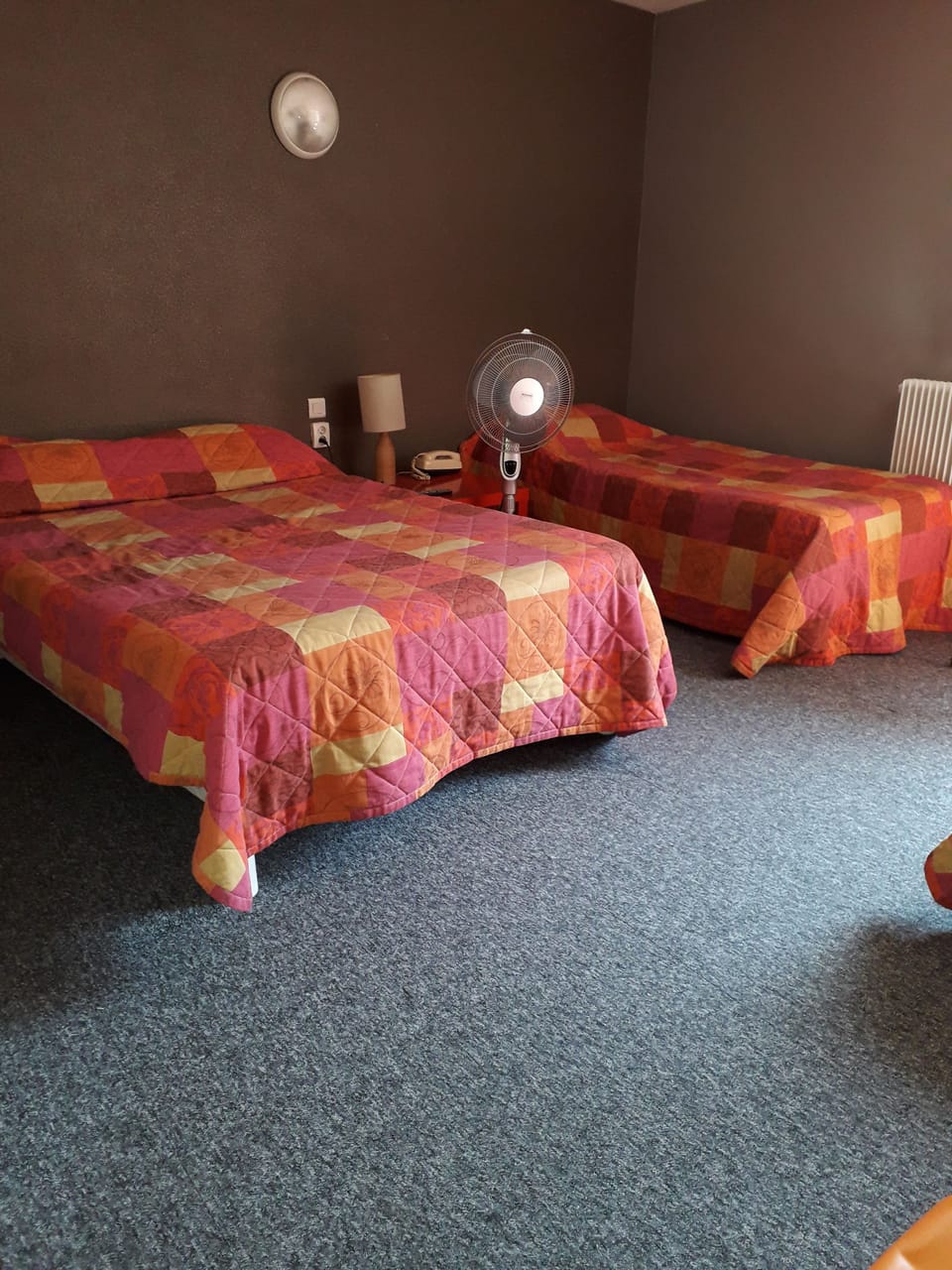 Family Room | Individually decorated, individually furnished, desk, cribs/infant beds