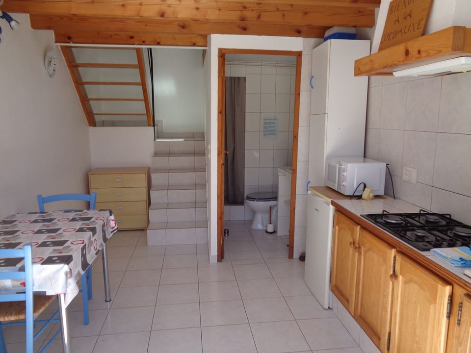 Duplex (La Cordialine) | Private kitchen | Shared fridge, microwave