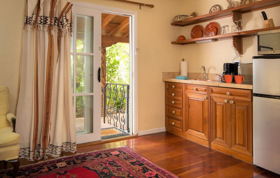 Fountain Room  | Private kitchen | Coffee/tea maker, fridge, microwave, toaster