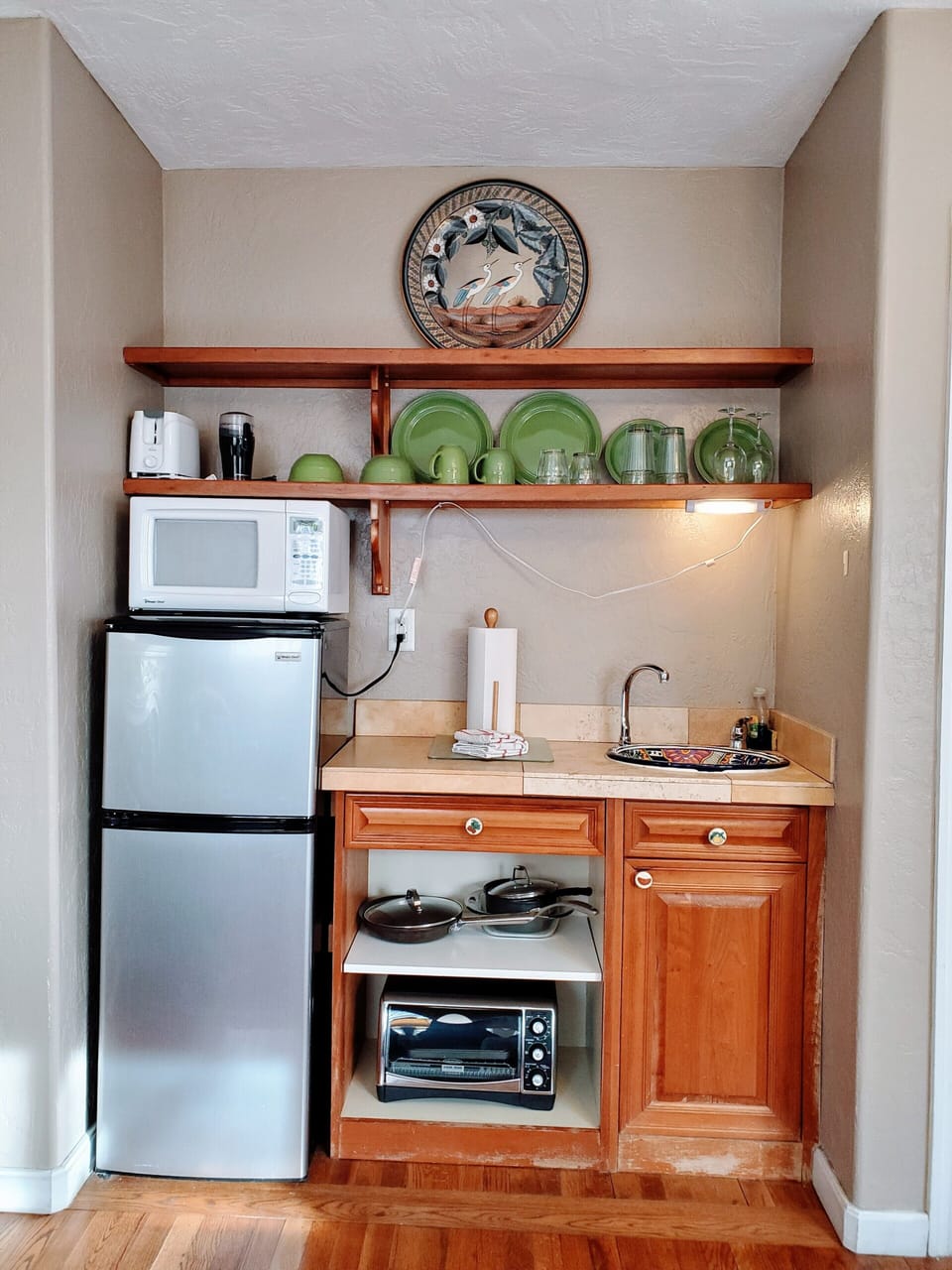 Hideaway Room  | Private kitchenette | Coffee/tea maker, fridge, microwave, toaster