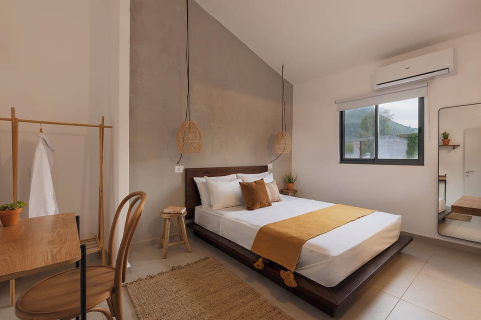 Comfort Double Room | Hypo-allergenic bedding, desk, blackout drapes, free WiFi