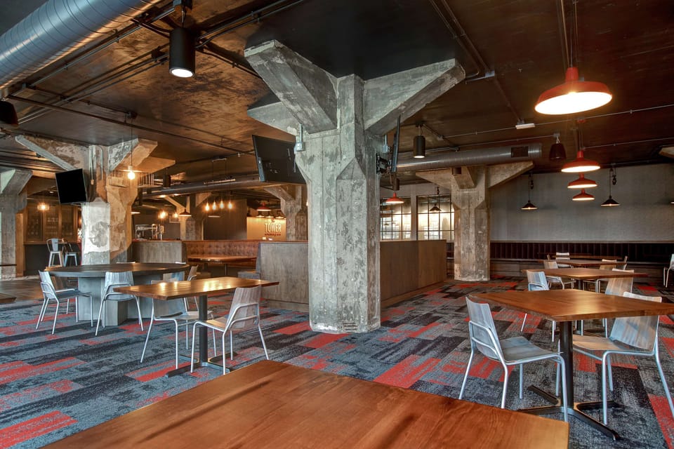 2 bars/lounges, rooftop bar