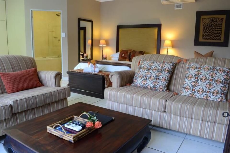 Family Room | Premium bedding, desk, iron/ironing board (on request), WiFi (free)