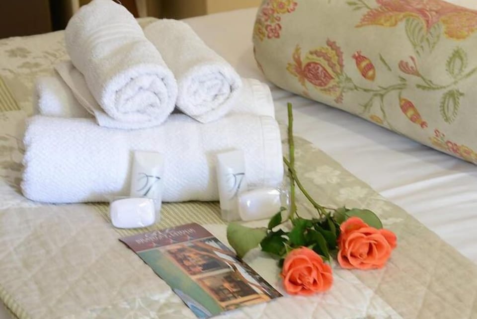 Family Room | Bathroom amenities | Free toiletries, towels, soap, shampoo