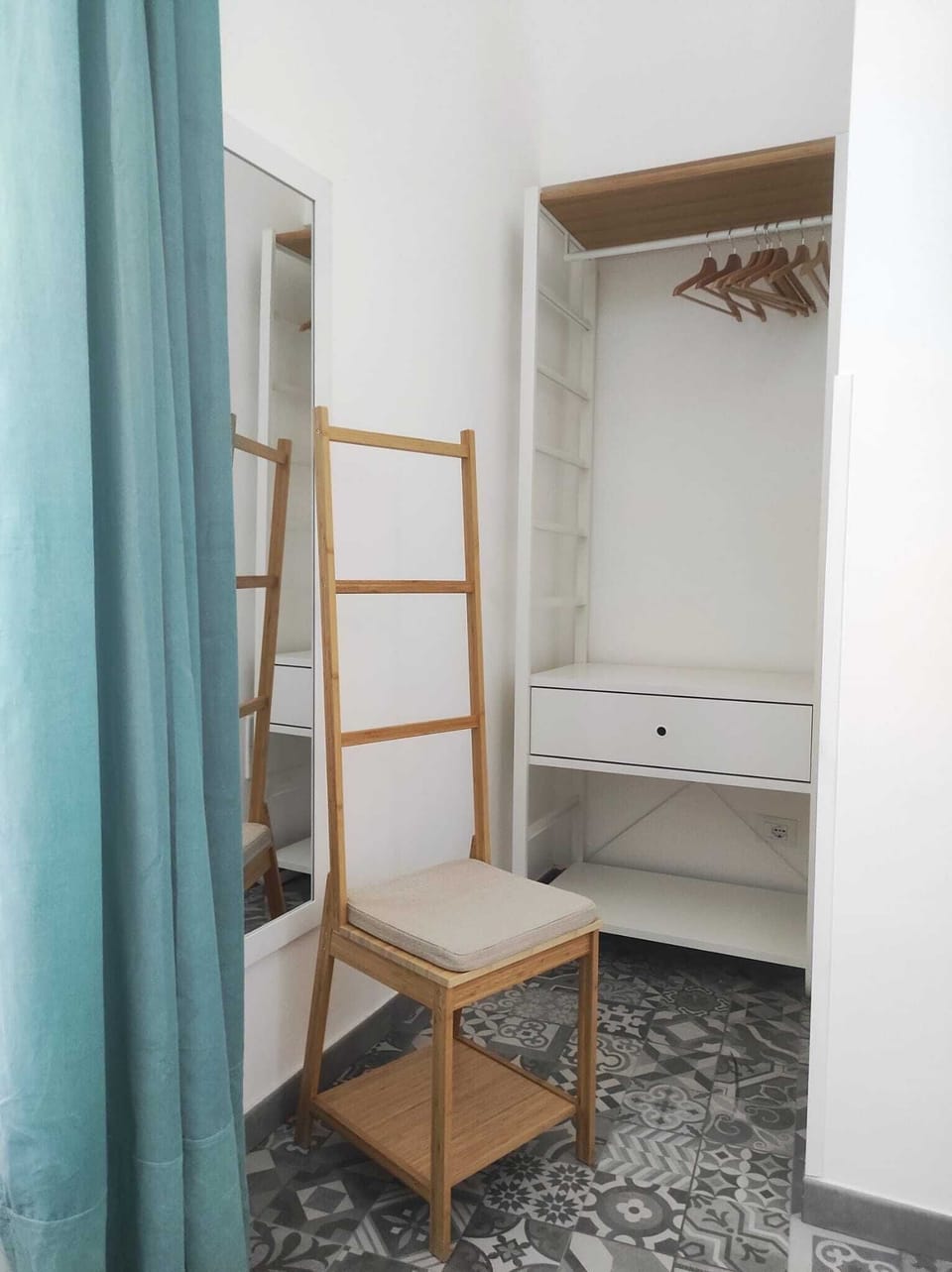 Comfort Room | Individually furnished, desk, laptop workspace, free WiFi