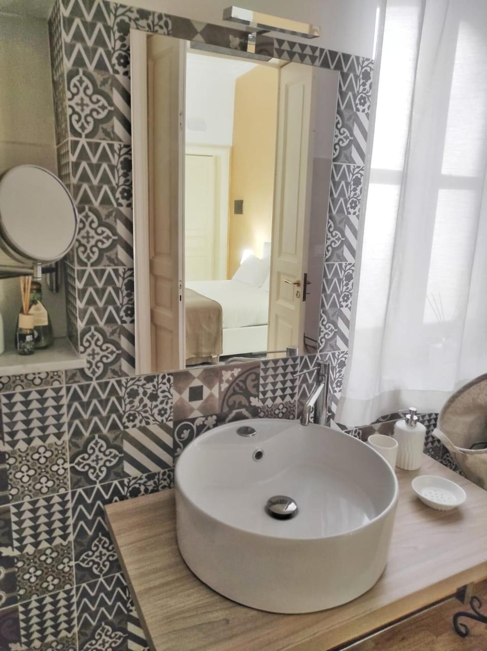 Free toiletries, hair dryer, bathrobes, bidet