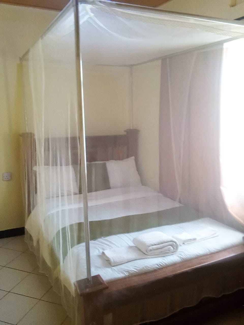 Deluxe Room | Desk, free WiFi, bed sheets