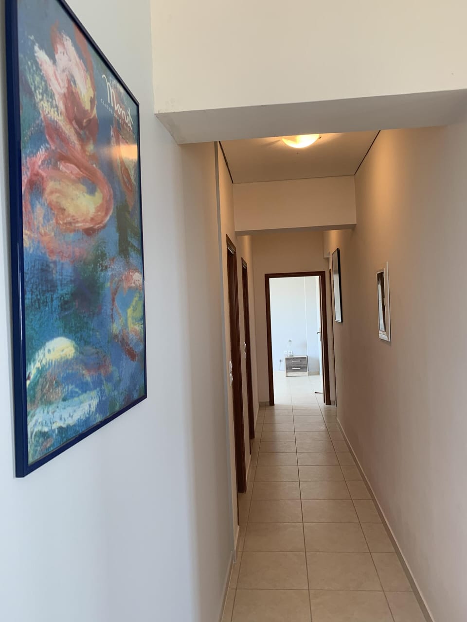 Hallway to the bedrooms