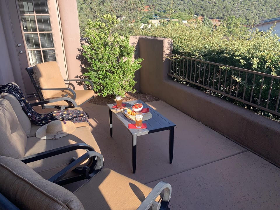 SKY LIGHT: Front Patio