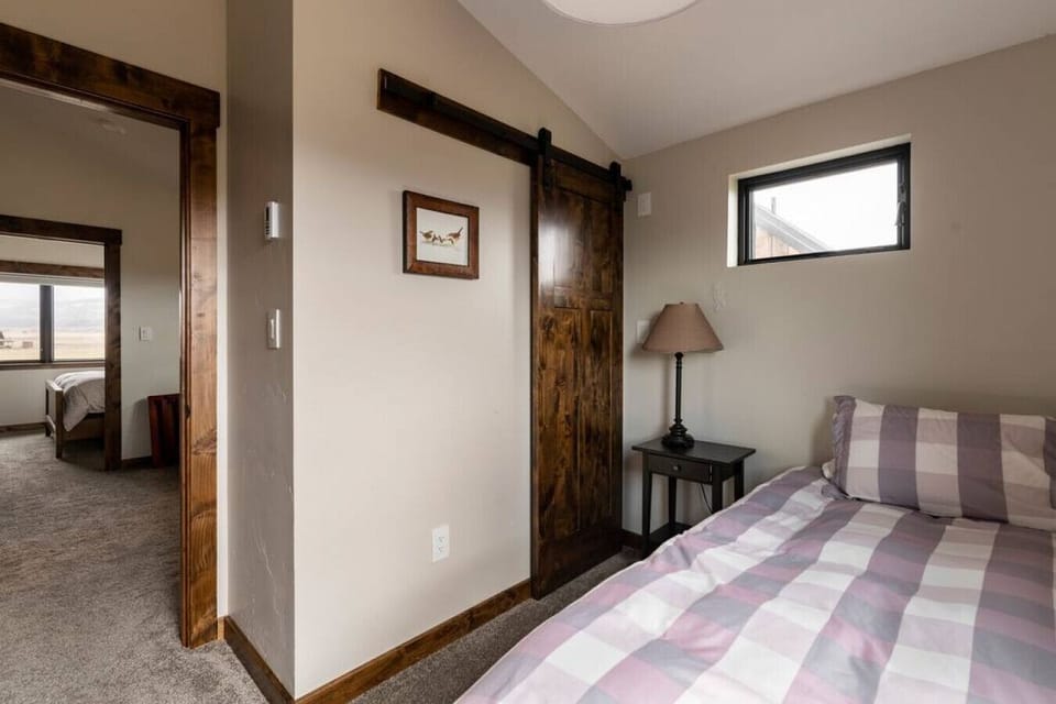 View 3 of twin bedroom