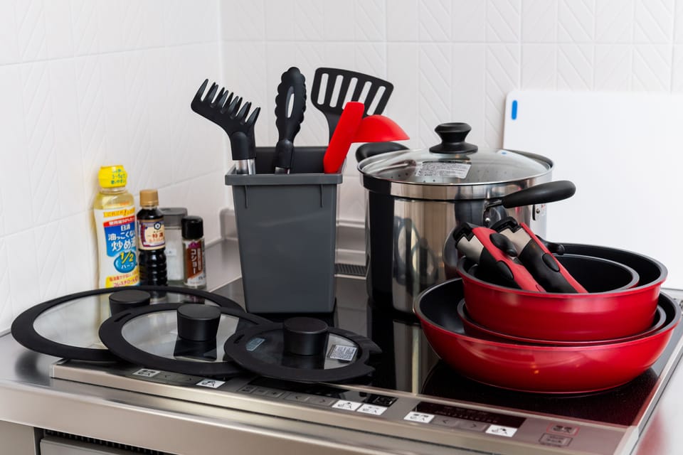 Villa | Private kitchenette | Mini-fridge, microwave, electric kettle, toaster