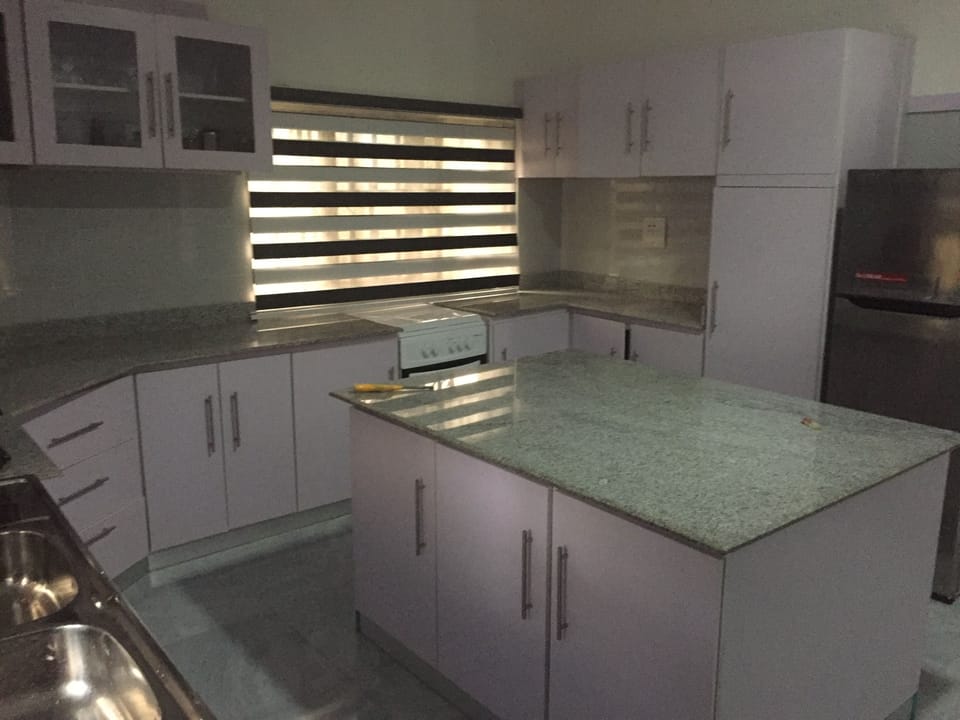 Family Villa | Private kitchen | Full-size fridge, microwave, oven, stovetop