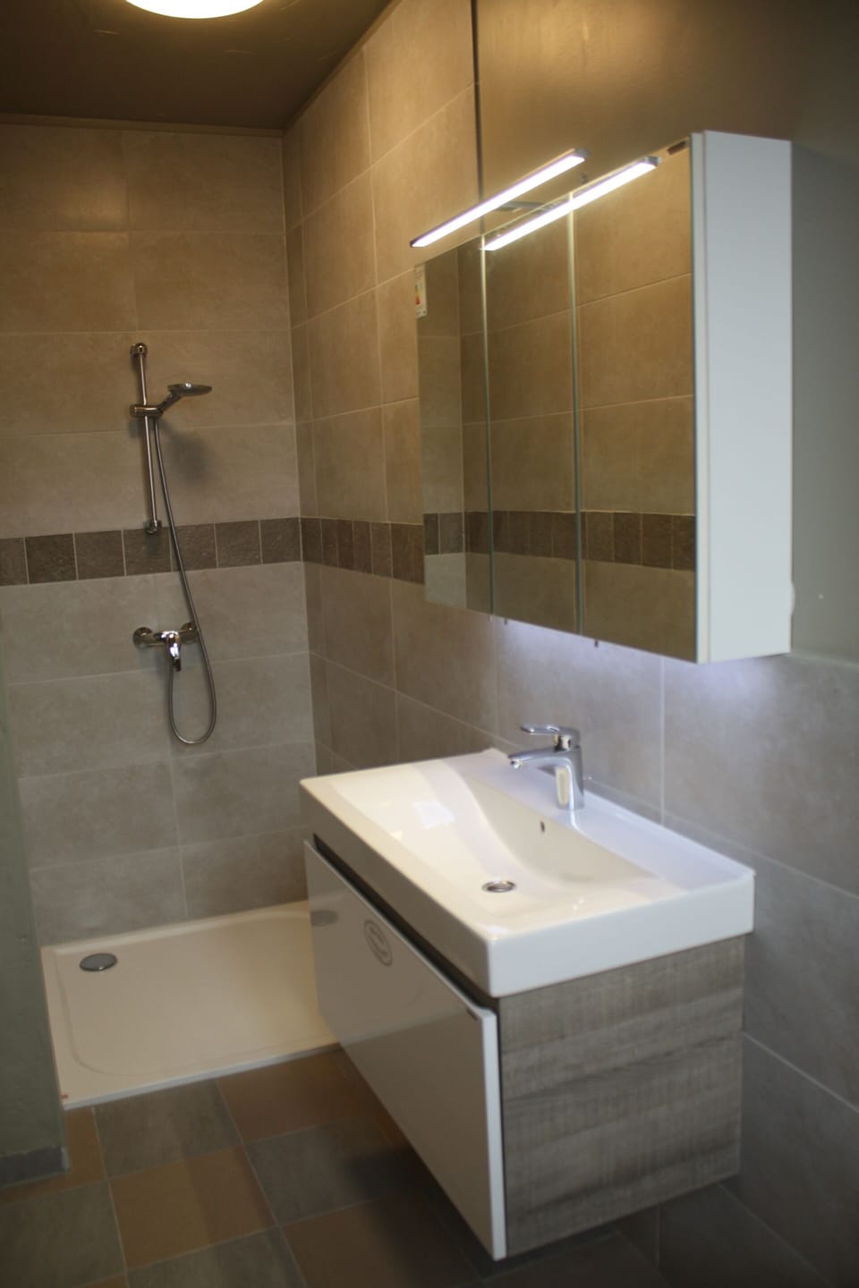 Standard Double Room, Private Bathroom | Bathroom
