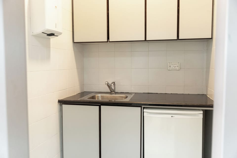 Basic Shared Dormitory, Multiple Beds | Private kitchen