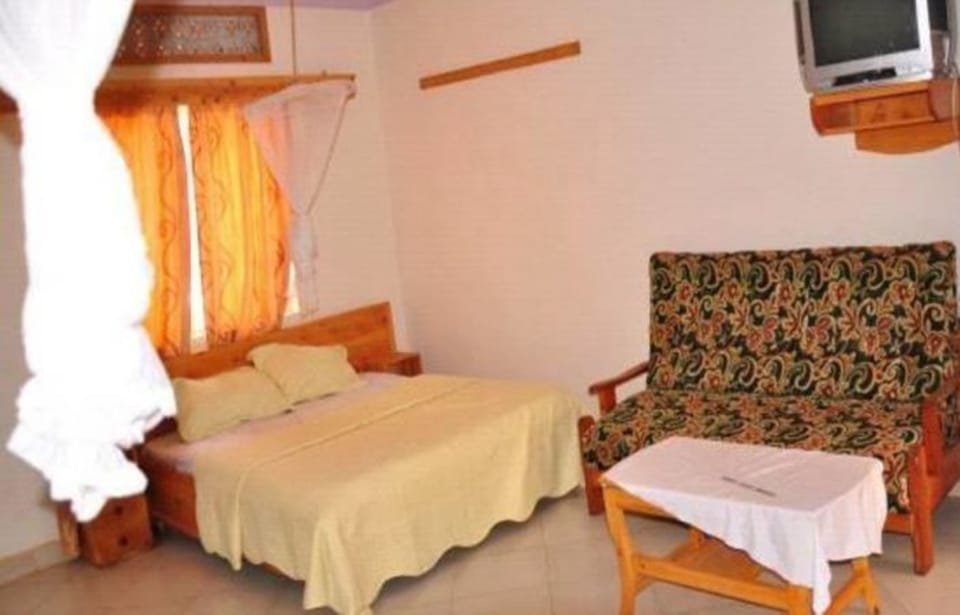 Deluxe Double Room | Desk, laptop workspace, free WiFi, bed sheets
