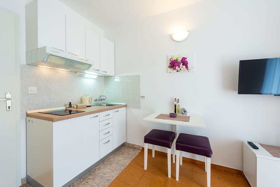 Kitchenette