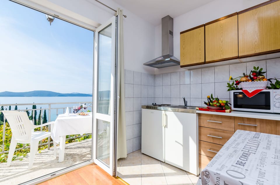 Kitchenette