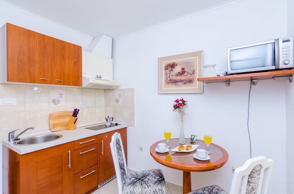 Kitchenette
