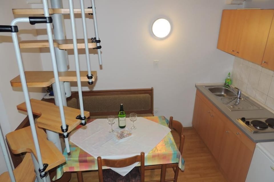 Kitchenette
