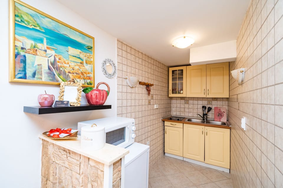 Kitchenette