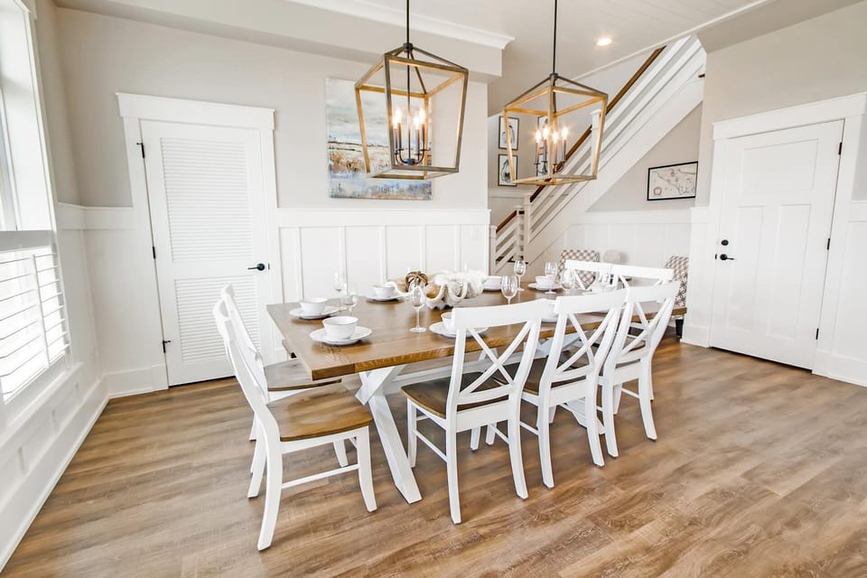 Surf-or-Sound-Realty-Due-East-883-Dining-Area