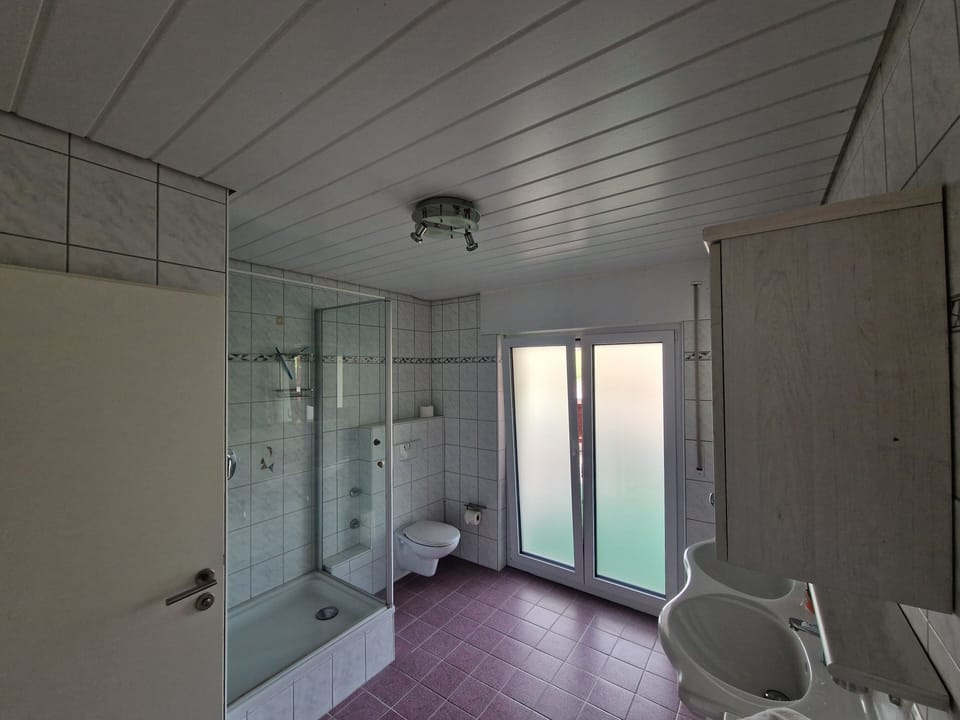 Double Room (Large Double Room) | Bathroom | Shower, towels
