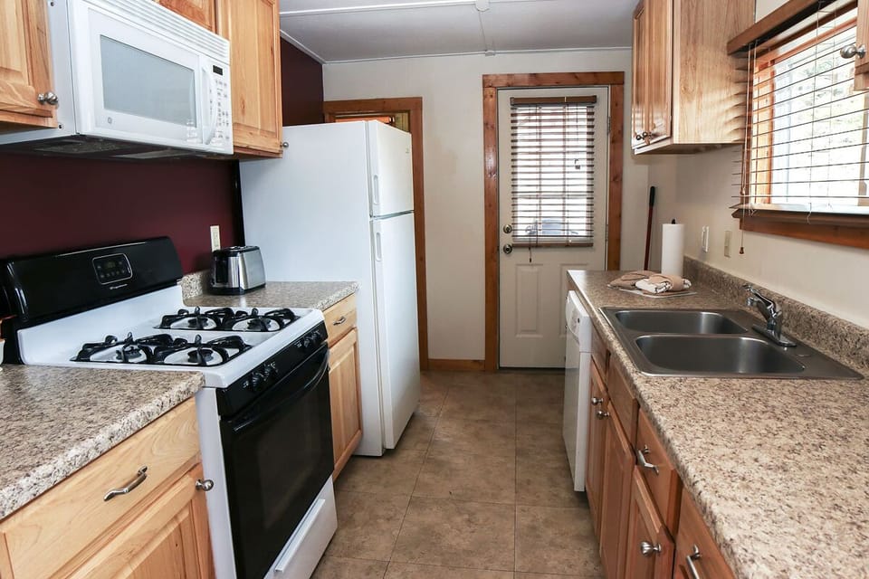 Full Kitchen