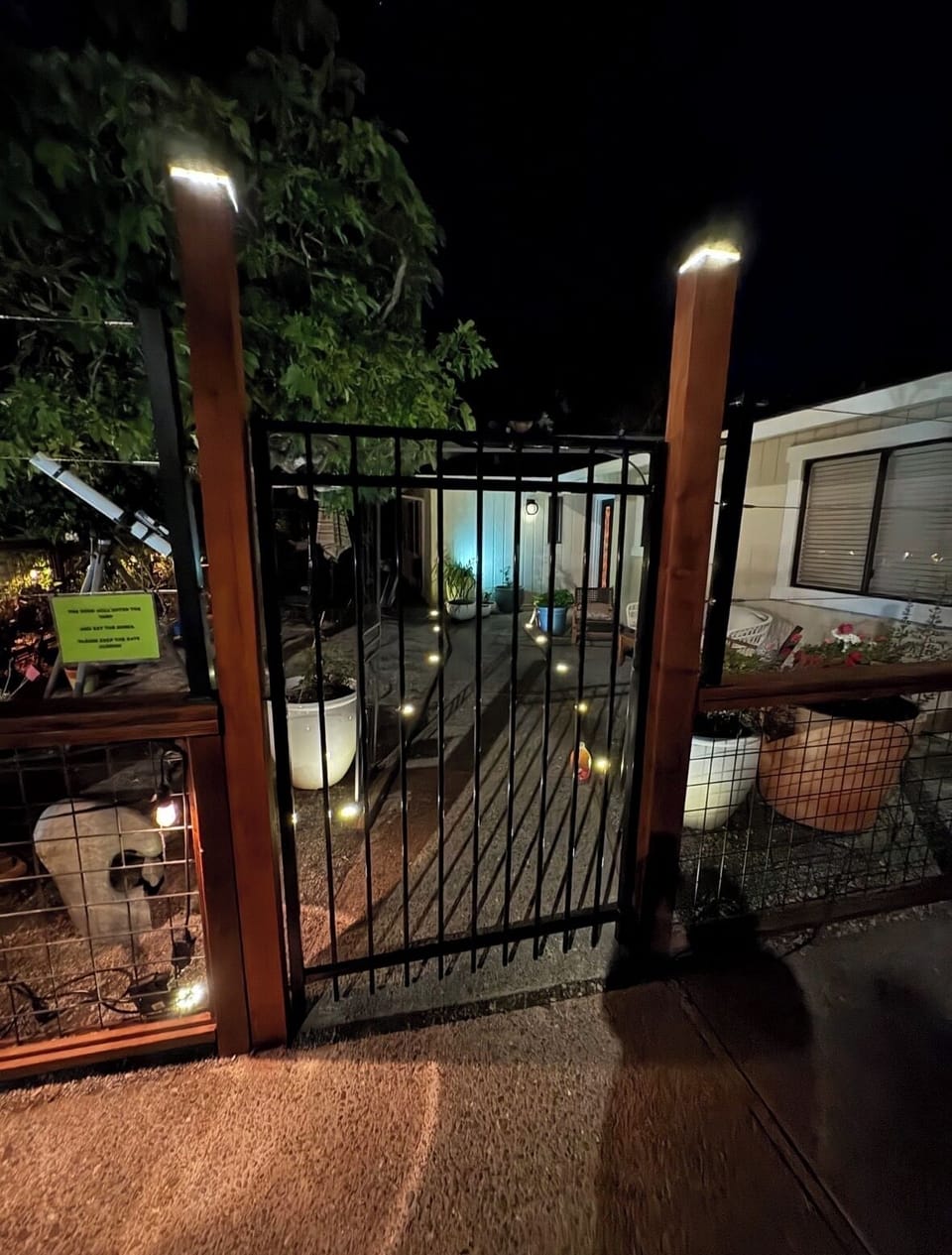 Level & lighted entryway