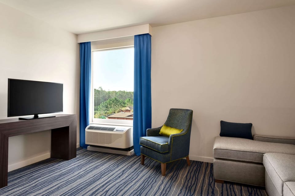 In-room safe, desk, laptop workspace, blackout drapes