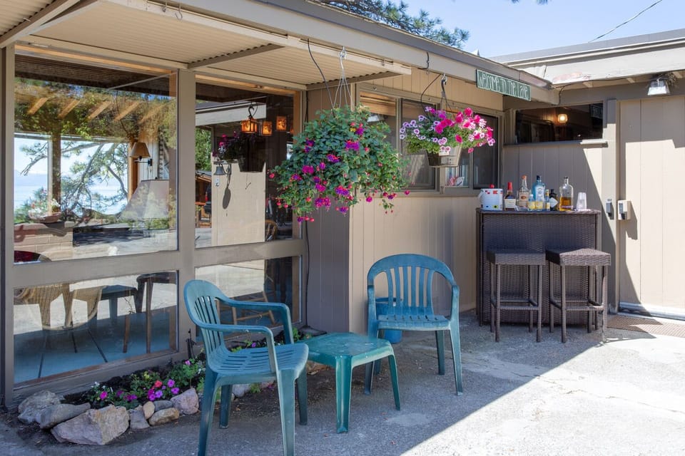 patio bar