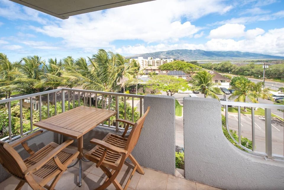 Lanai west view