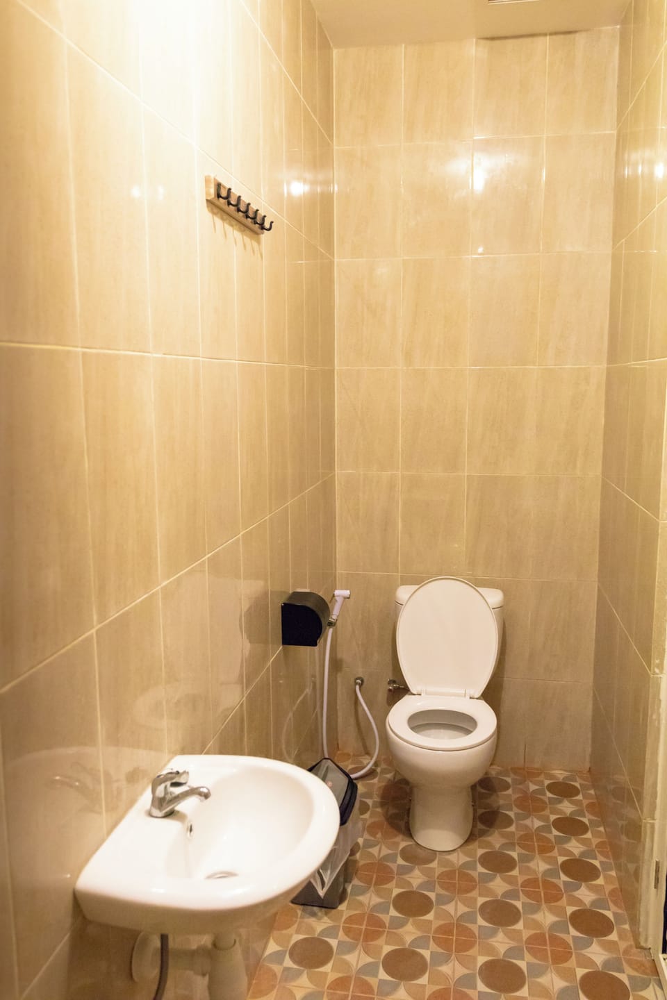 Deluxe Double Room | Bathroom | Shower, towels