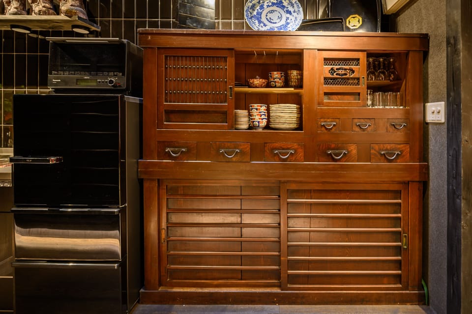 The "Mizuya" or cupboard with plates, glasses, cutlery and more. (3)