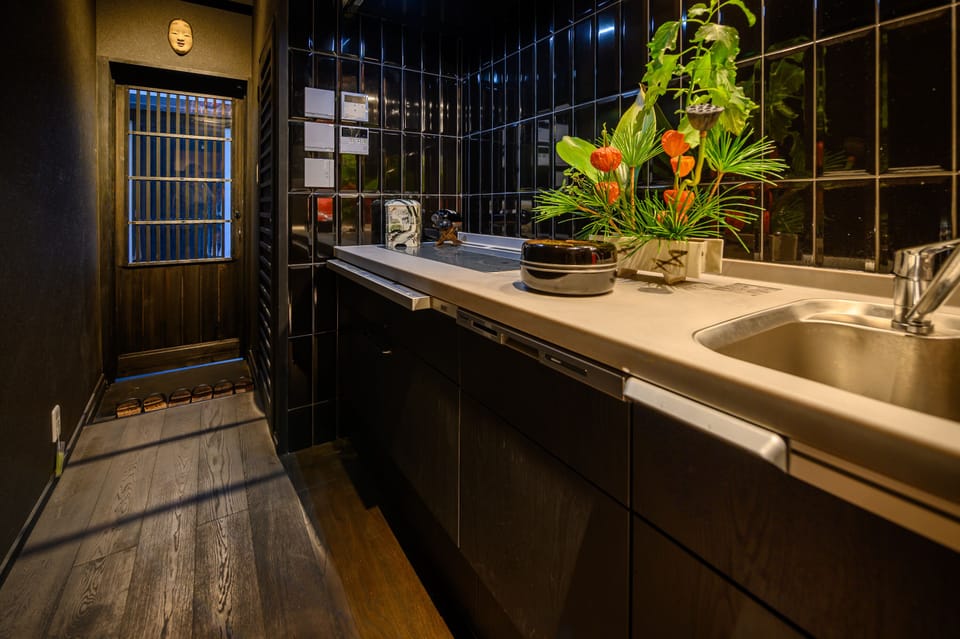 The ground floor kitchen and the passage to the garden and the "Hanare" back buidling. (2)