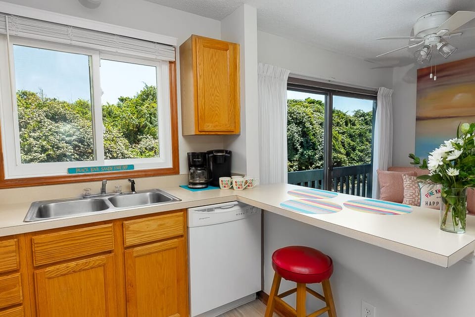Have Brunch at your Kitchen and Sun Room island bar